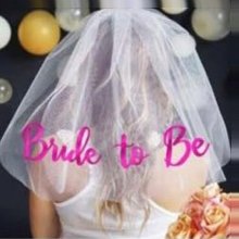 הינומה עם כיתוב BRIDE TO BE-ורוד